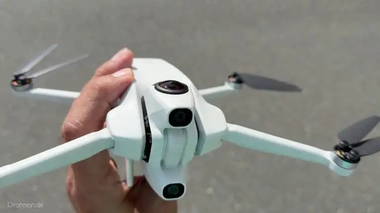 Antigravity A1 vs DJI Mini 4 Pro 